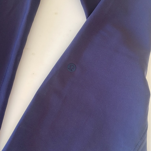 Lululemon stretchy lightweight pants - Picture 5 of 5